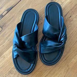 Everlane The Day Twist Sandal Black- sold out online